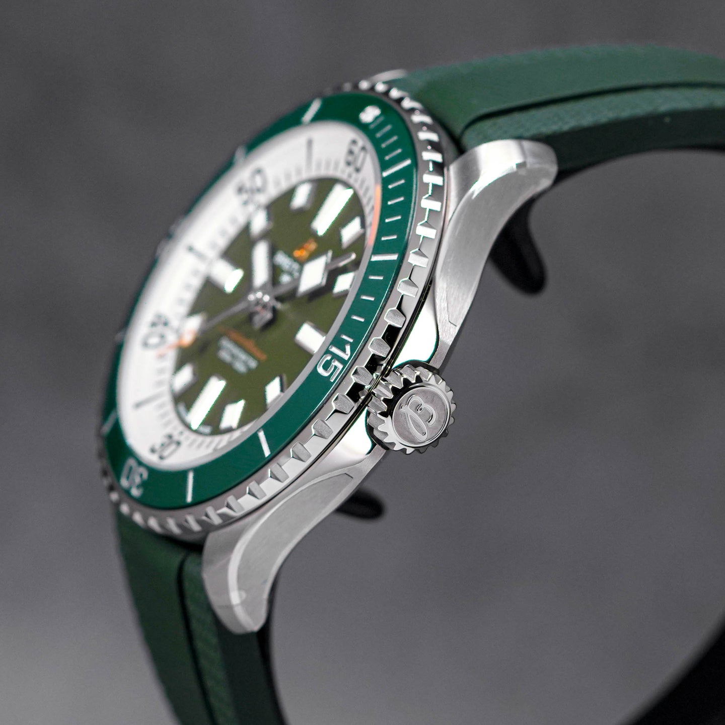 SUPEROCEAN AUTOMATIC 44MM GREEN (2023)