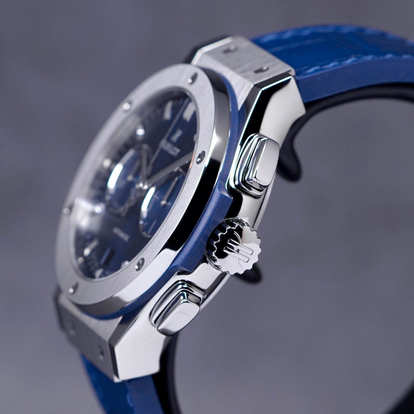 CLASSIC FUSION CHRONOGRAPH 42MM TITANIUM BLUE DIAL (2022)