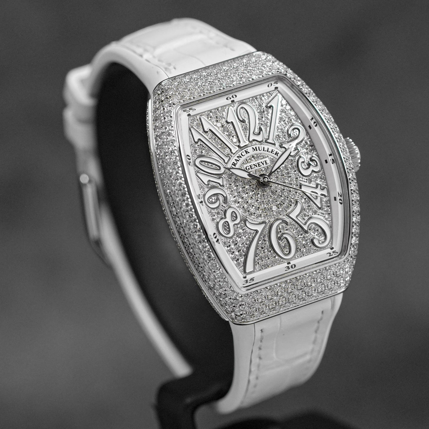 V32 WHITE DIAMOND DIAL (2024)