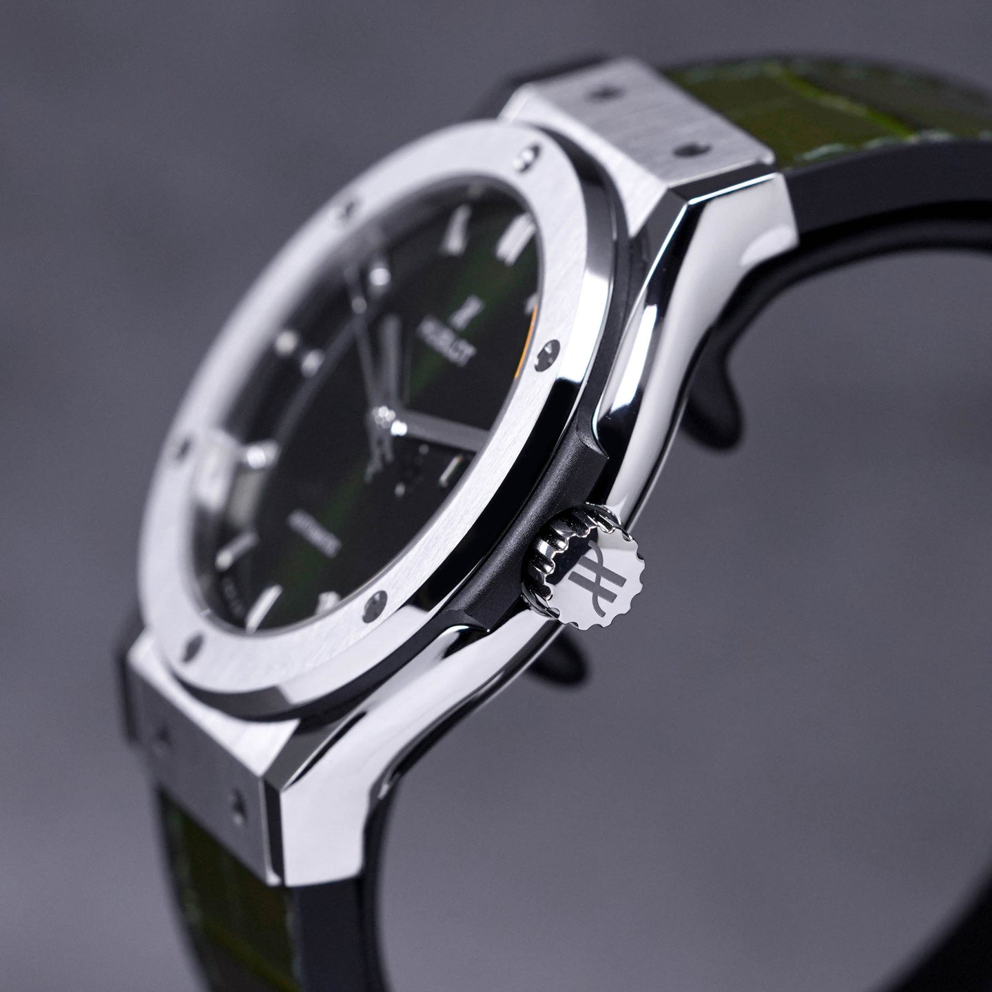 CLASSIC FUSION 42MM GREEN DIAL (2023)