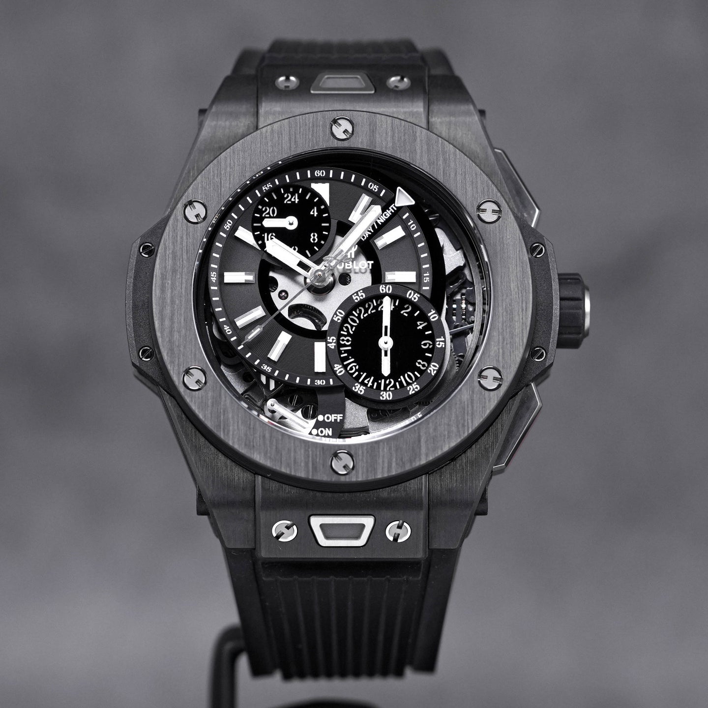 BIG BANG 45MM ALARM REPEATER GMT CARBON (2020)