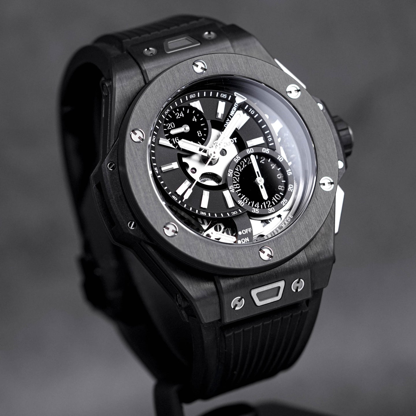 BIG BANG 45MM ALARM REPEATER GMT CARBON (2020)