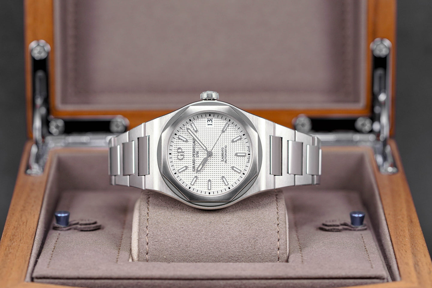 Girard Perregaux Laureato White