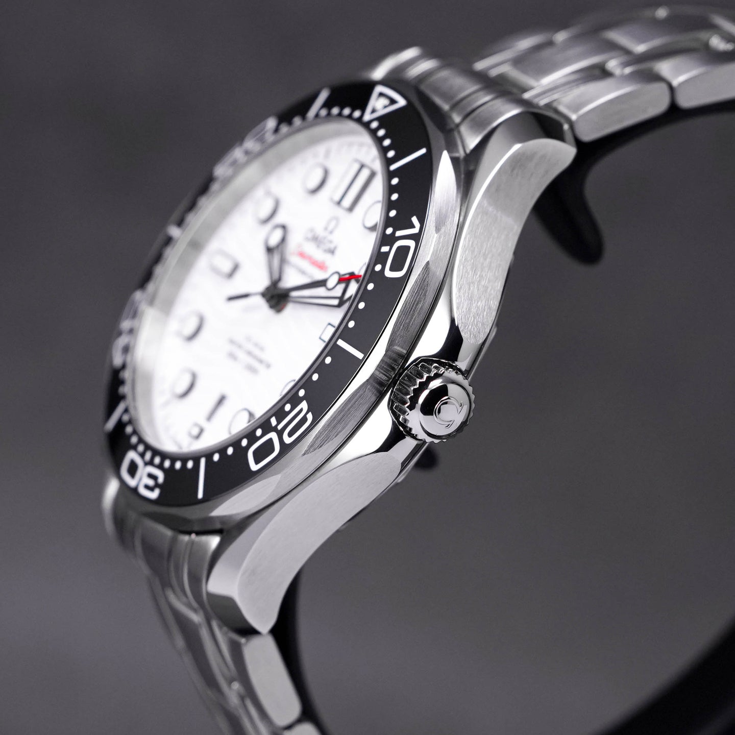 SEAMASTER DIVER 300 WHITE DIAL (2022)