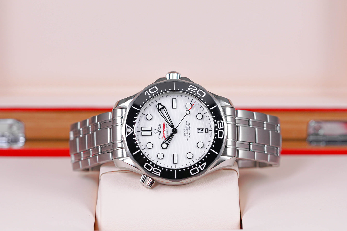 Omega Seamaster Diver White