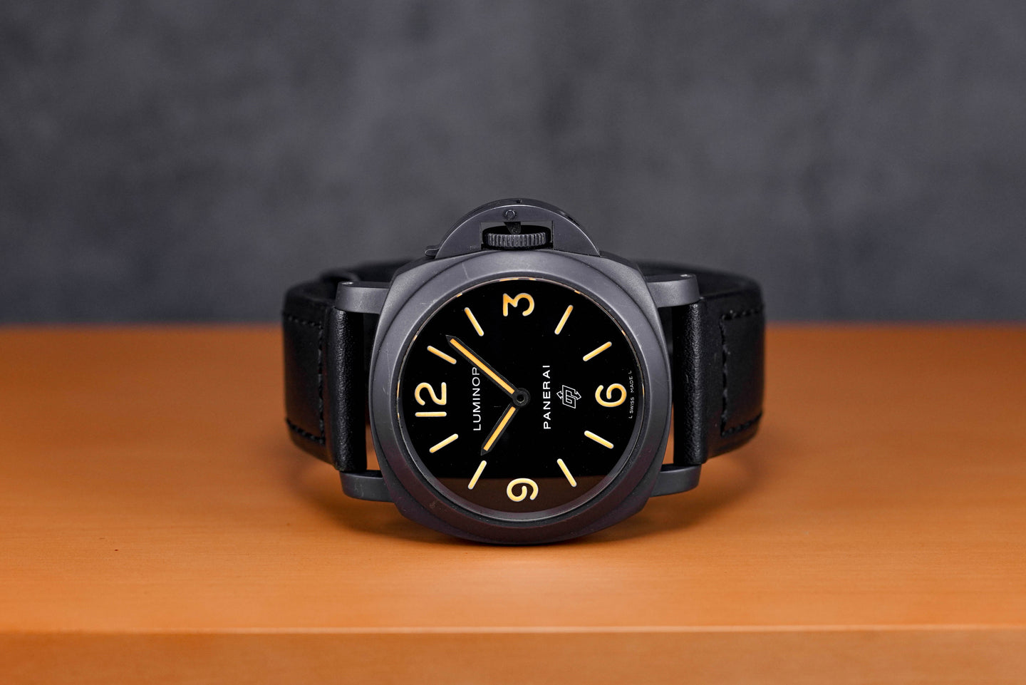 Panerai PAM 000 Base Logo