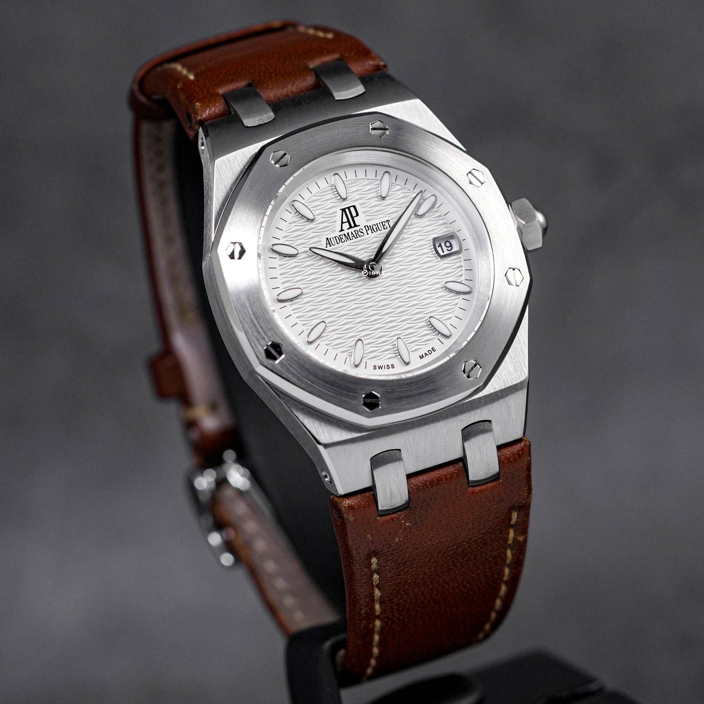 ROYAL OAK 33MM 67600ST WHITE DIAL WITH BROWN LEATHER STRAP (WATCH ONLY)