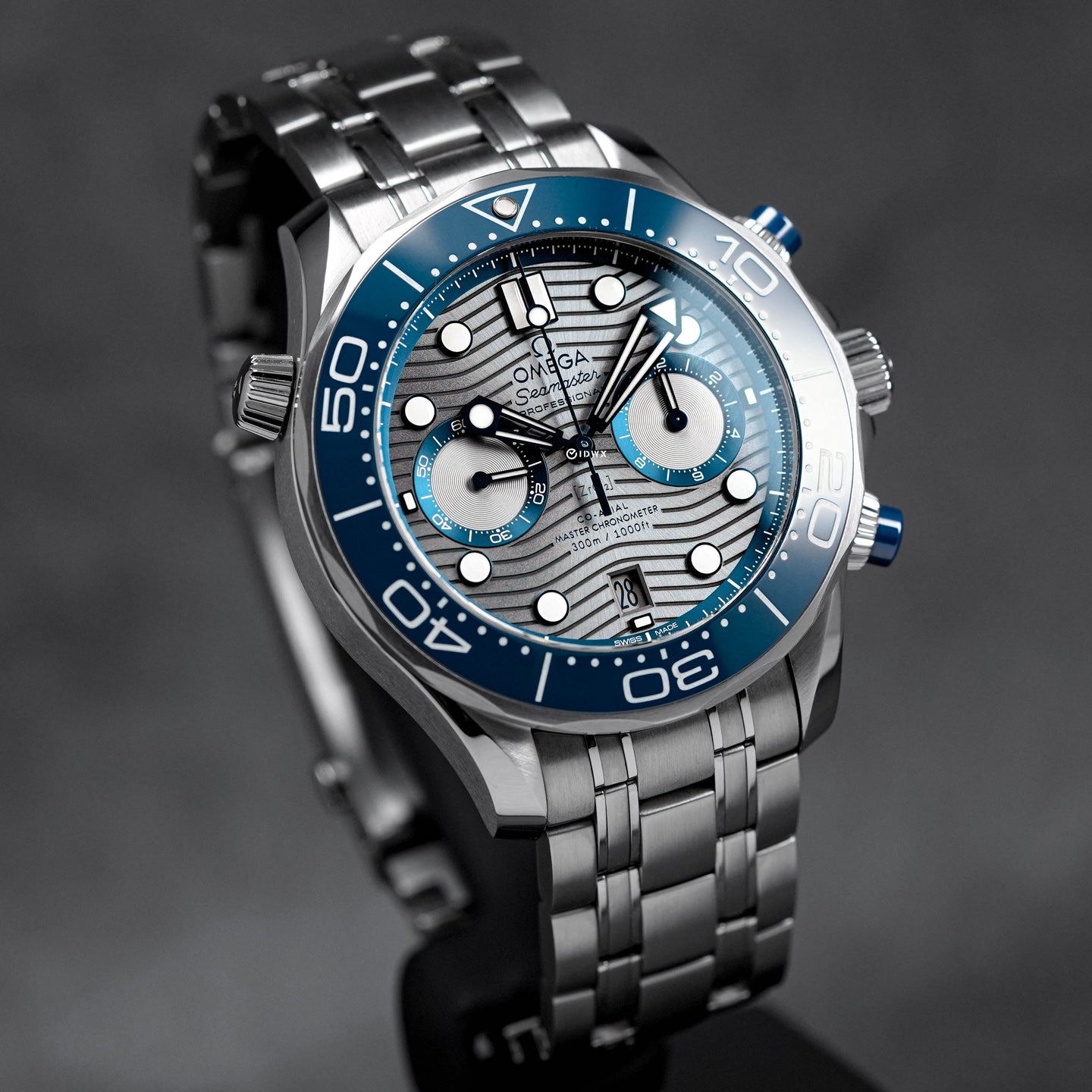 SEAMASTER DIVER 300 GREY DIAL CHRONOGRAPH (2022)