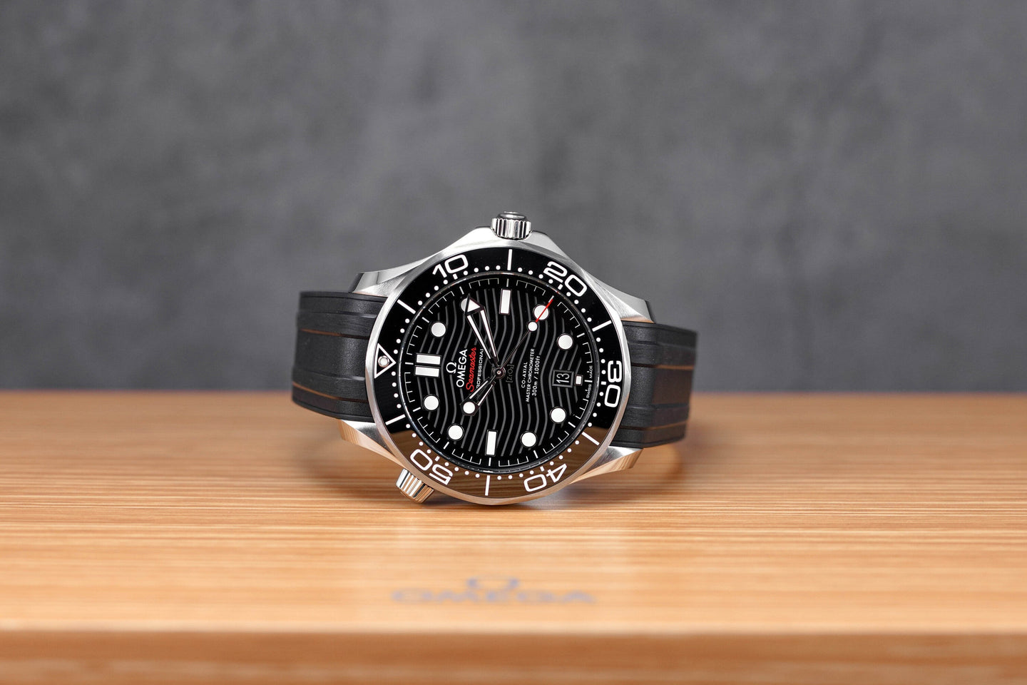 Omega Seamaster Diver Black Rubber