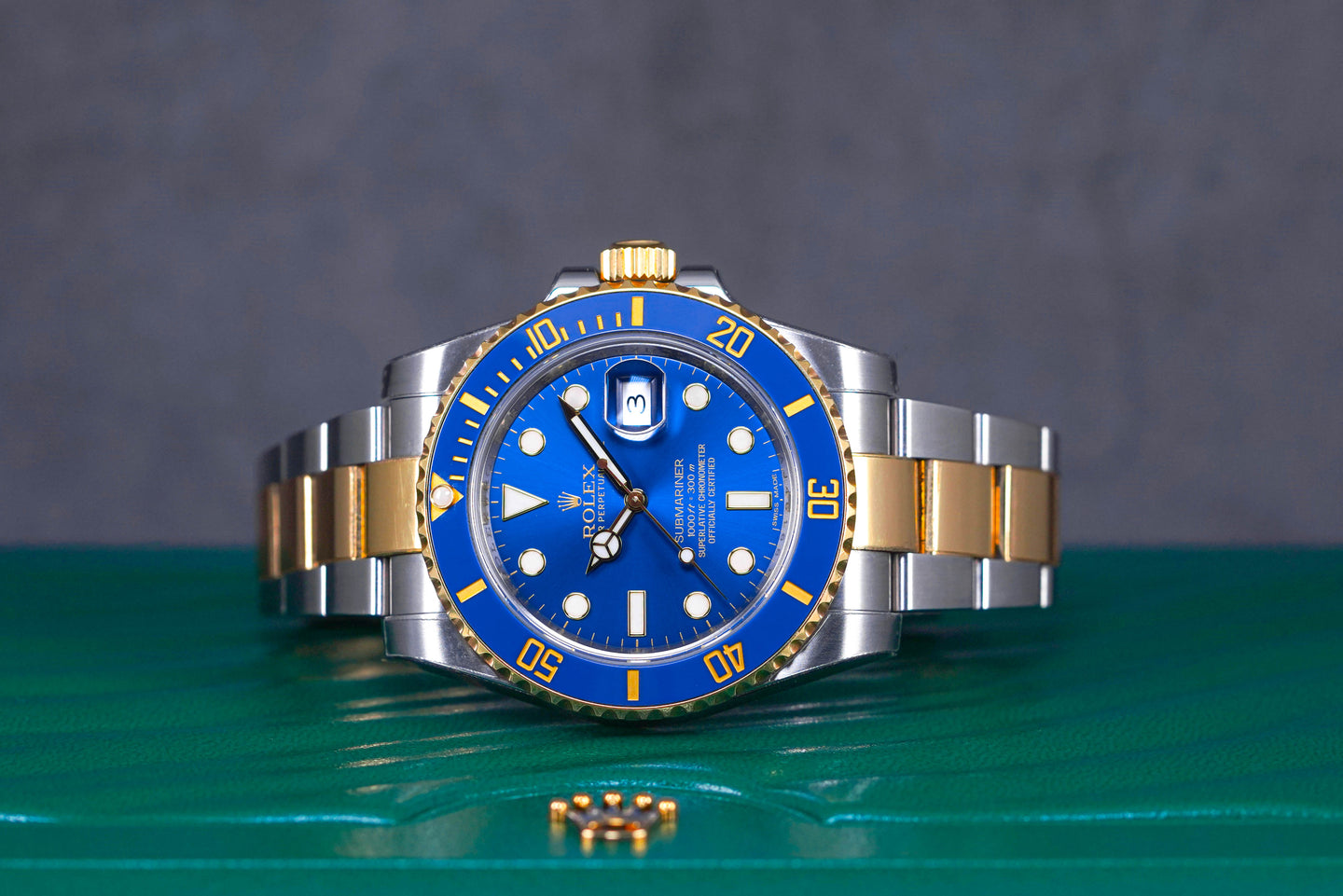 Rolex Submariner Date Yellowgold Blue